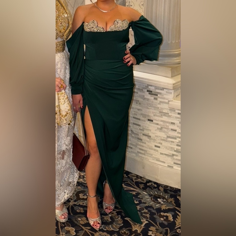 Elegant Green Off-Shoulder Dress